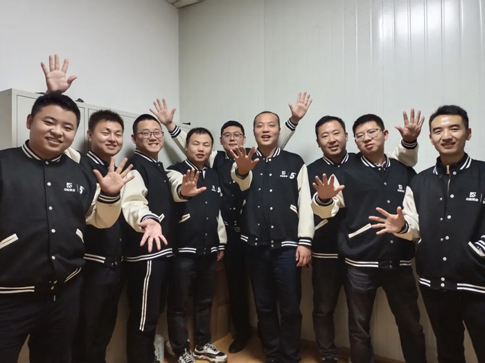 华体会平台-华体会(中国)一站式服务平台
的5周岁，我们这么过！-9.jpg